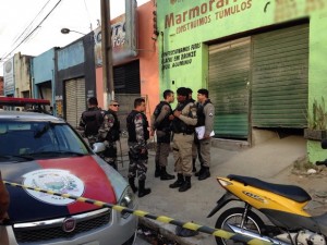 Crime aconteceu em uma marmoaria do Varadouro, em João Pessoa (Foto: Walter Paparazzo)