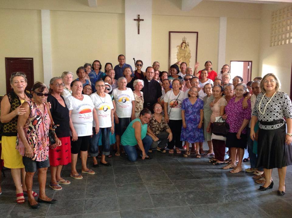 Cerca de 80 idosos participaram da comemoração (Foto: Manchete PB)
