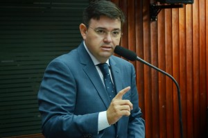 Deputado estadual Raniery Paulino