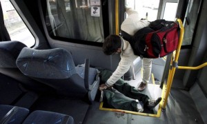 Assaltante é baleado dentro de ônibus na Barra da Tijuca 