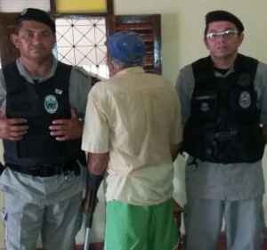 Após prestar depoimento, homem foi levado para o presídio de Jacaraú 