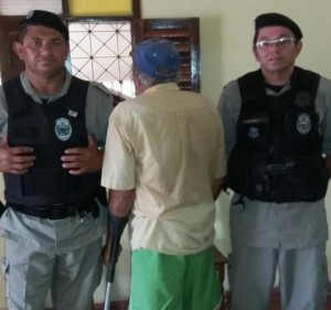 Após prestar depoimento, homem foi levado para o presídio de Jacaraú