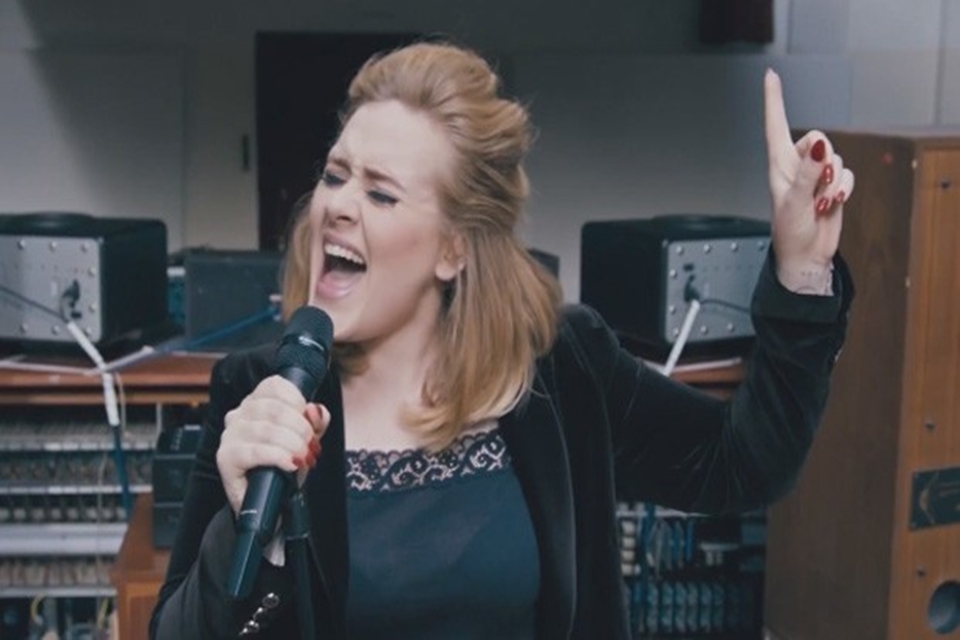 Adele canta 'When we were young' (Foto: Divulgação)