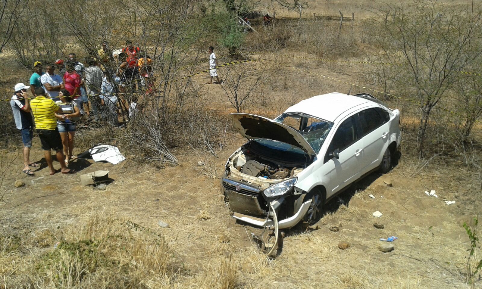 Três mulheres morreram após o carro delas colidirem com uma caminhonete na BR-230 (Foto: Felipe Valentim)