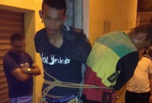 Adulto foi preso, enquanto o menor foi liberado Foto: Reprodução/Diário do Sertão)