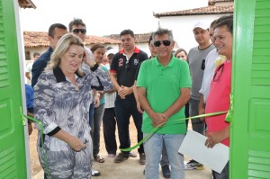 Adailma inaugurou um posto de saúde no sítio Cardoso (Foto: Fabiano Lopes/ManchetePB)