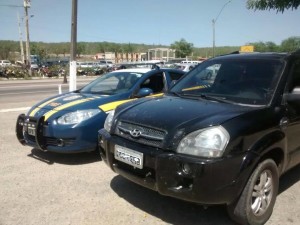 Veículo foi recuperado pela PRF em Pocinhos, na PB (Foto: Divulgação)
