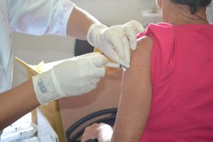 Grupos prioritários estão sendo vacinados na Paraíba (Foto: Horácio Palma)