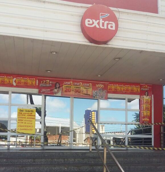 Hipermercado foi interditado após fiscalização