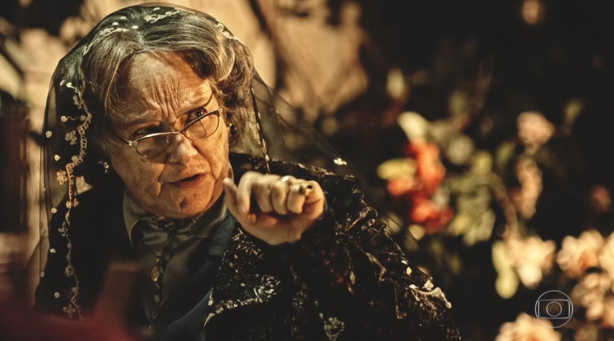 Selma Egrei (Encarnação) em cena de Velho Chico, novela das nove da Globo
