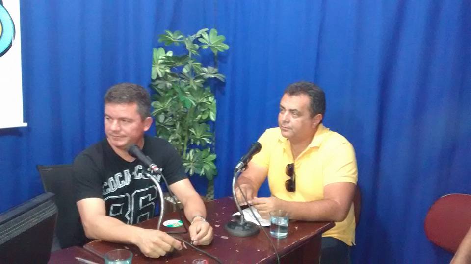 Murílio e Sérgio durante o anúncio (Foto: Reprodução/Facebook)